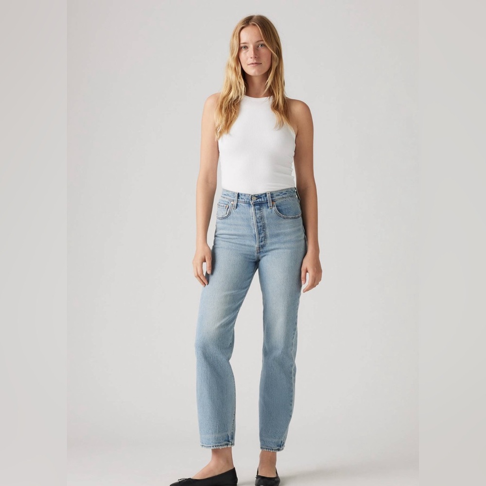 Levis Ribcage Straight Ankle Jeans 28x29
